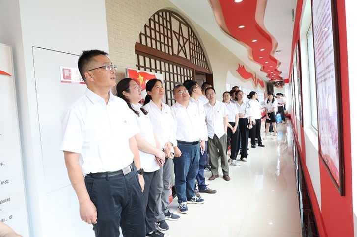 495de775770b40eb99e98adafd586ec1